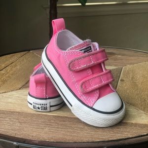 Pink Easy-On Converse All Star Shoes